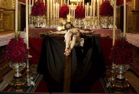 Un ratito de oración ante el Cristo del Mayor Dolor. Un ratito de oración ante el Cristo del Mayor Dolor.