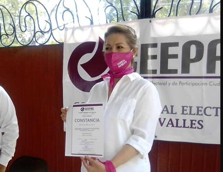 Martha Sandoval declina candidatura a la alcaldía de Cd Valles