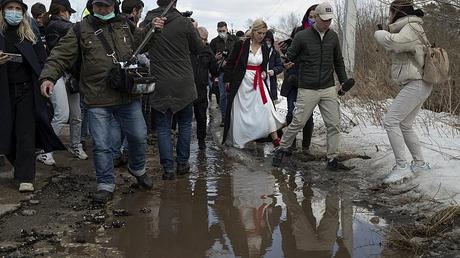 Rusia: detienen a médicos que exigían ver a Navalni por temor a su salud