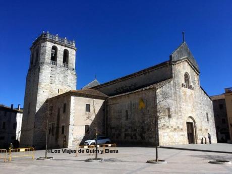 Besalú, ciudad medieval Iglesia de Sant Pere