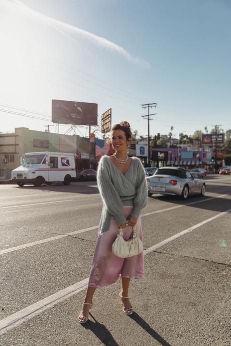 Mint & Lavender Sara from Collage Vintage wearing a Sézane lavender midi skirt and a mint knit-sweater
