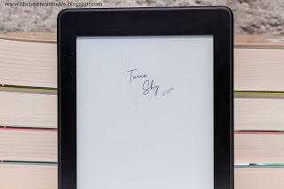 Reseña: Twice shy de Sarah Hogle