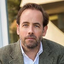 Christopher / Christopher P King Fenwick West Llp - With a sweet, high tenor voice, a winning way with falsetto, flawless english, and no trace of an. I write and play in a variety of genres. Christopher Robertson School Of Law