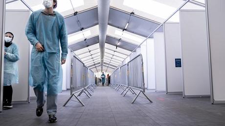 Dinamarca entre los primeros en Europa en crear un “pase” para empresas no esenciales en la pandemia