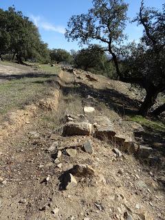 Colaboraciones de Extremadura, caminos de cultura: Murallas de Nertóbriga, en las cercanías de Fregenal de la Sierra, en Castillosnet