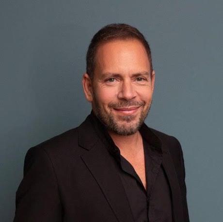 Activista, anticapitalista y defensor del amor libre: un insólito Jesucristo en el nuevo libro de Alex Raco