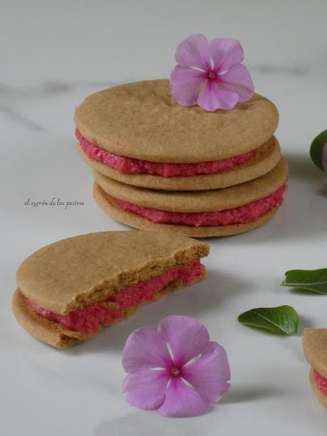 Galletas de gofio con crema de Tuno Indio Galletas de gofio con crema de Tuno Indio