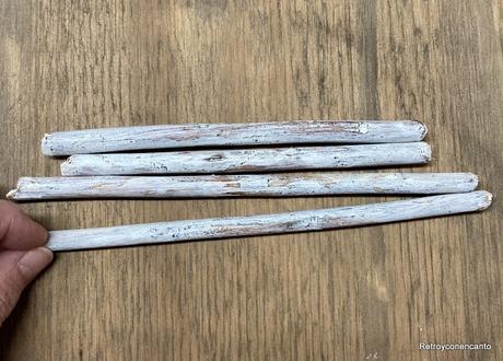 Con cuatro palitos...