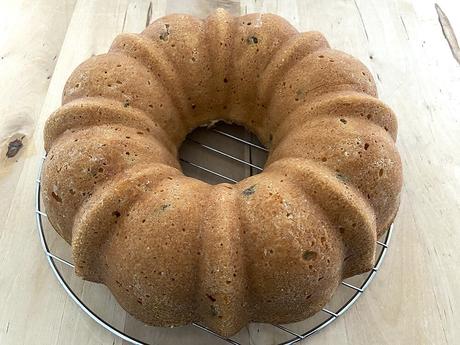 delikatissen healthy cake easy cake coffe cake bundt cake fácil bizcocho para el café bizcocho jugoso bizcocho con almendra y pistachos bizcocho casero bizcocho bundt cake bizcocho brunch high tea almond pistachio bundt cake  