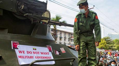 Junta militar en Myanmar condena a muerte a 19 personas por asesinato