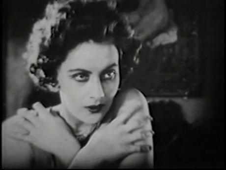 BAJO LA MÁSCARA DEL PLACER - Georg Wilhelm Pabst 1925