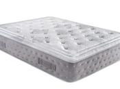 Comprar online hasta colchones, según Flavio Segura