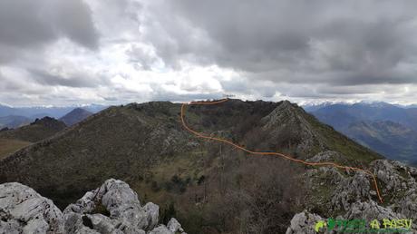 Camino al Pico Trigueiro, Sierra de Peña Mayor