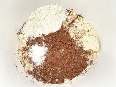 delikatissen traditional danish cake tarta de chocolate tarta brownie bizcocho de chocolate y coco postre para llevar a merienda barbacoa postre nórdico postre escandinavo postre de chocolate y coco postre danés tradicional postre danés danish cake coconout cake chocolate cake brownie chocolate bizcocho de chocolate negro  