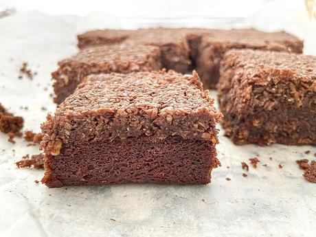 delikatissen traditional danish cake tarta de chocolate tarta brownie bizcocho de chocolate y coco postre para llevar a merienda barbacoa postre nórdico postre escandinavo postre de chocolate y coco postre danés tradicional postre danés danish cake coconout cake chocolate cake brownie chocolate bizcocho de chocolate negro  