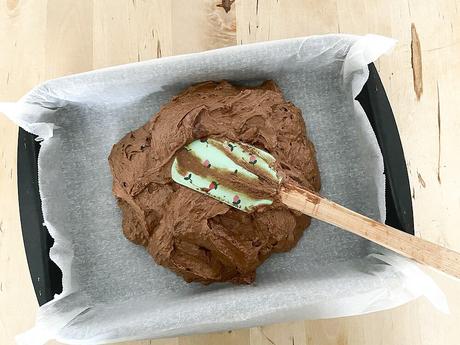 delikatissen traditional danish cake tarta de chocolate tarta brownie bizcocho de chocolate y coco postre para llevar a merienda barbacoa postre nórdico postre escandinavo postre de chocolate y coco postre danés tradicional postre danés danish cake coconout cake chocolate cake brownie chocolate bizcocho de chocolate negro  