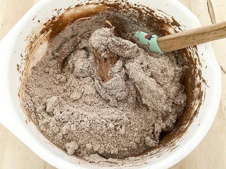 delikatissen traditional danish cake tarta de chocolate tarta brownie bizcocho de chocolate y coco postre para llevar a merienda barbacoa postre nórdico postre escandinavo postre de chocolate y coco postre danés tradicional postre danés danish cake coconout cake chocolate cake brownie chocolate bizcocho de chocolate negro  