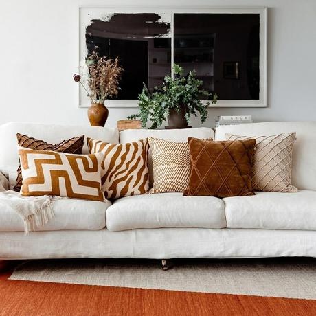 delikatissen Tiendas de diseño nórdico throw pillows textiles Chhatwal & Jonsson scandinavian design renovar textiles indian design hogar fundas de cojin diseño sueco diseño nórdico diseño indio diseño escandinavo decoración nórdica cushions complementos textiles cojines otoño 2021 cambio cojines accesorios hogar  