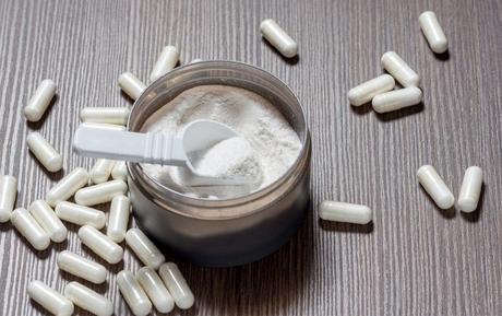 Doble función: 6 suplementos que ayudan a la función cerebral y al rendimiento Suplemento en polvo y cápsulas.