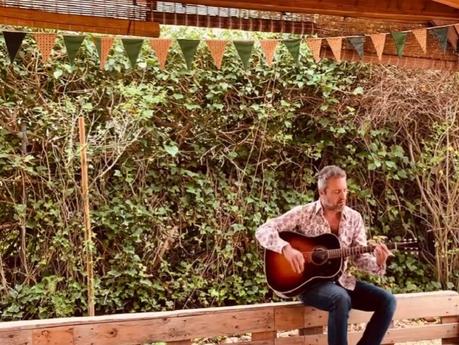 Las versiones acústicas y caseras de Tarque