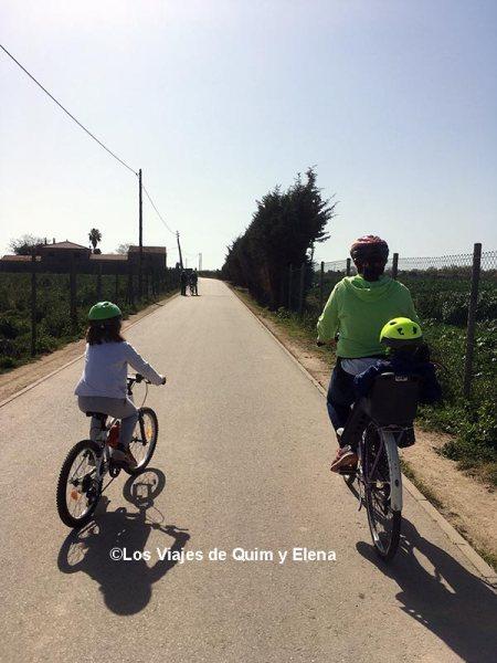 En familia por el Delta del Llobregat en bicicleta