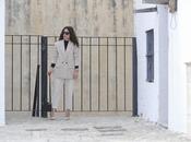 Beige black
