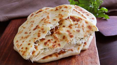 khachapuri relleno queso pan relleno