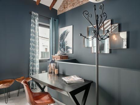 delikatissen viviendas en la costa del sol vivienda de vacaciones vigas en el techo vacation house summer house scandinavian style scandi en la costa del sol Málaga ladrillo visto estilo nórdico Málaga estilo escandinavo distribución abierta casas casco antiguo Estepona beach house apartamento en la playa  