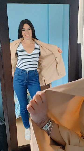 prendas navy 4 ideas para combinar una gabardina-trench 02