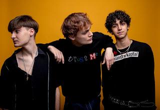 RICE&GROOVE: 'HOLD ON LADY' RICE&GROOVE: 'HOLD ON LADY'