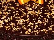 Pastel cumpleaños bizcocho naranja chocolate negro