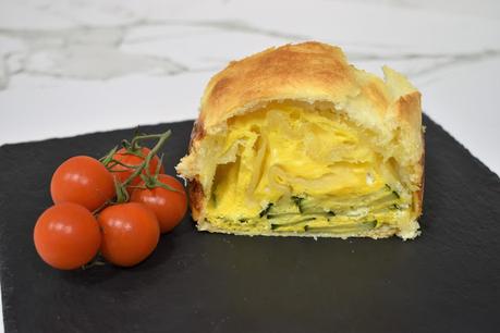 Tortilla de calabacín envuelta en hojaldre Tortilla de calabacín envuelta en hojaldre