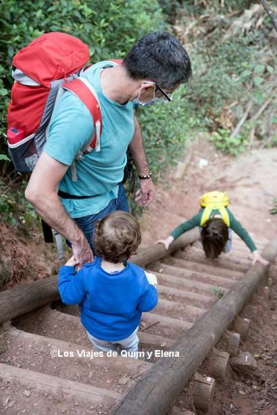 Desvío hacia la urbanización Mas d'En Puig