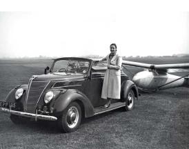 32-Gliding-1937 Amy Johnson