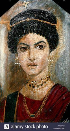 Crotalias: Nuevos pendientes inspirados en la época Egipcia