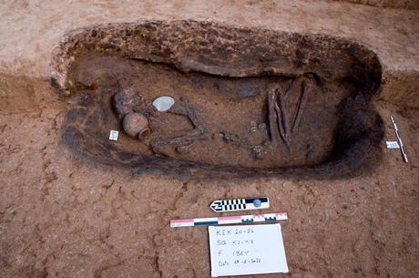 Fotos | Arqueólogos de Egipto desentierran 110 tumbas antiguas en el delta del Nilo