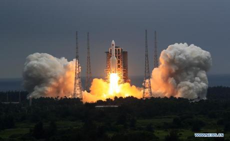 China lanza exitosamente el primer módulo de su nueva estación espacial