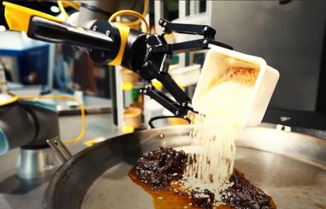 El primer robot del mundo que cocina paella