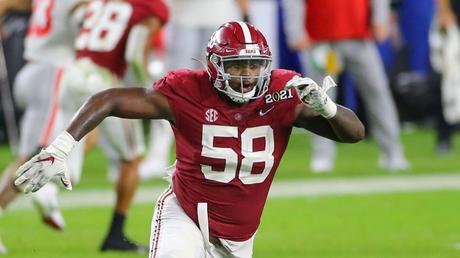 Los mejores jugadores disponibles para el día 2 del Draft NFL 2021