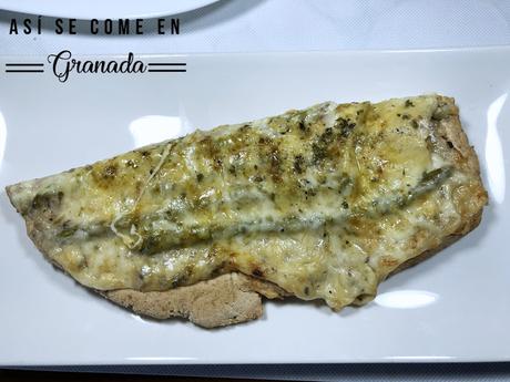 Coca de espárragos trigueros. Juego de blogueros 2.0