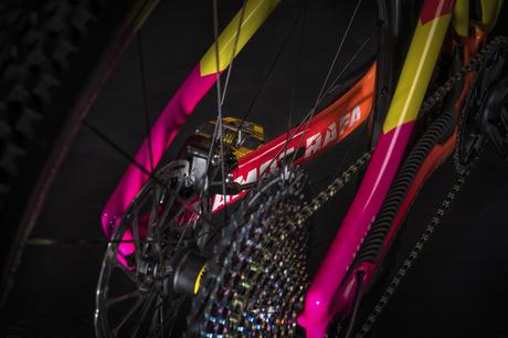 Rafael Nadal embajador de la marca Mondraker