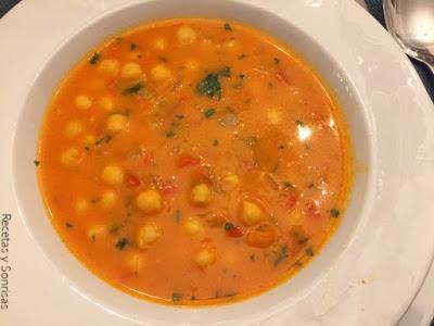 SOPA AFRICANA DE GARBANZOS Y COCO