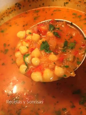 SOPA AFRICANA DE GARBANZOS Y COCO