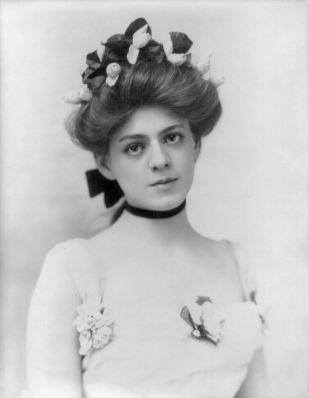 800px-Ethel_Barrymore_by_Burr_McIntosh,_1901 Ethel Barrymore