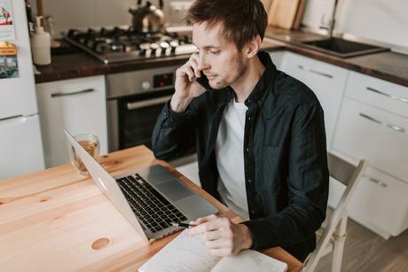 Contactar con Facebook en español por teléfono o mail✅