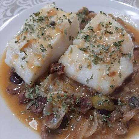 BACALAO A LA MANTEQUILLA DE ACEITUNAS