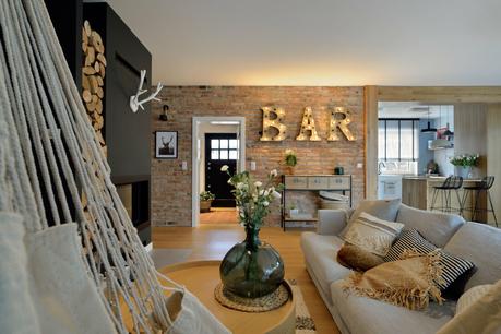 delikatissen warm interiors scandinavian warm decor open-plan interior madera y negro interior diáfano interior cálido interior abierto decoración acogedora cozy decor cocina nórdica cocina blanca cocina americana cocina abierta  