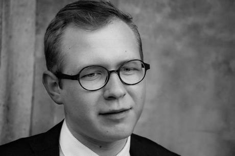 OPINIÓN Y ENTREVISTA A DIMAS PRYCHYSLYY POR NO HAY GACELAS EN FINLANDIA OPINIÓN Y ENTREVISTA A DIMAS PRYCHYSLYY POR NO HAY GACELAS EN FINLANDIA