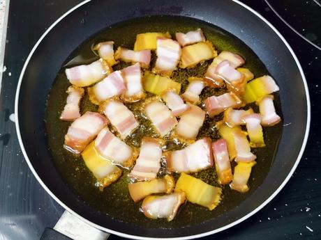 Patatas revolconas, receta tradicional Española Patatas revolconas, receta tradicional Española