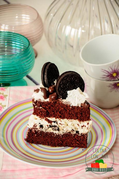 TARTA DE CHOCOLATE CON CREMA Y CRUJIENTE DE GALLETA OREO